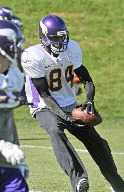 Minnesota Vikings new wide receiver Randy Moss makes a catch during NFL football practice, Thursday in Eden Prairie, Minn. Moss was traded Wednesday to the Vikings by the New England Patriots. 