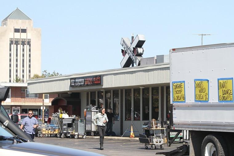 Film crews prepare to shoot a scene of Ramin Bahranis Heartland
at The Junction, 816 W. Lincoln Hwy., DeKalb. The film stars Zac
Efron and Dennis Quaid.
