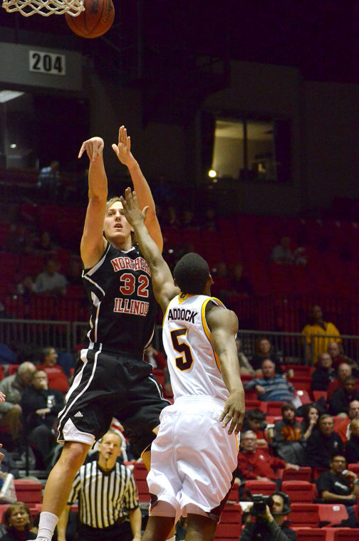 Junior Aksel Bolin shoots the ball in the game against Central Michigan University on Saturday.
