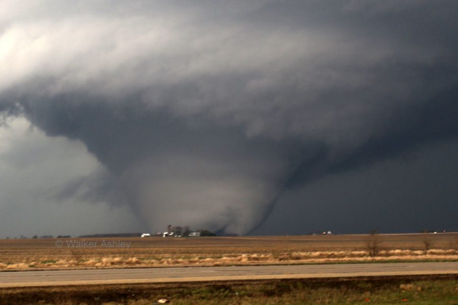 NIU professor captures tornado in northern Illinois