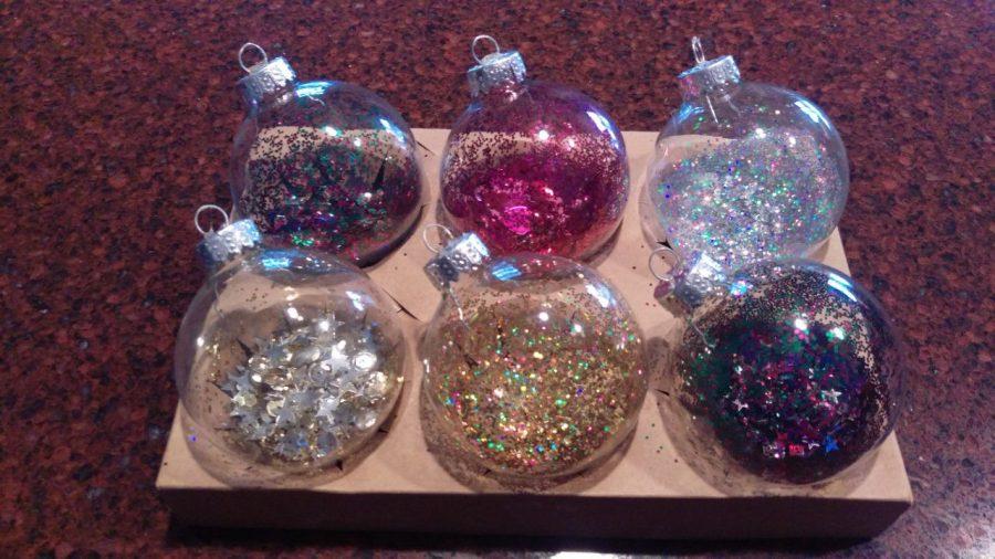 How to: Glitter Ornaments
