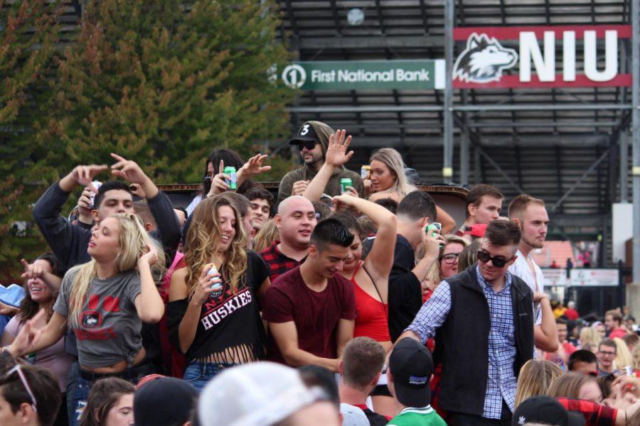 Huskies celebrate at tailgate | NIU marks 111th annual Homecoming