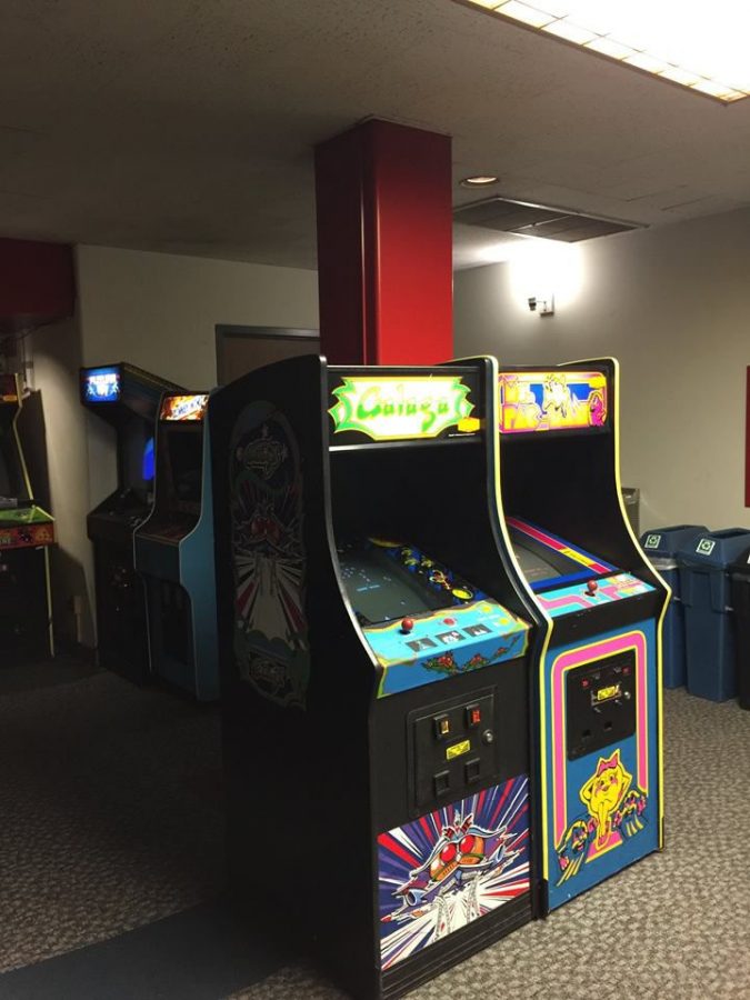 The Holmes Student Center’s Huskies Den partnered with Star Worlds Arcade to bring vintage arcade game experiences to the student hot spot.