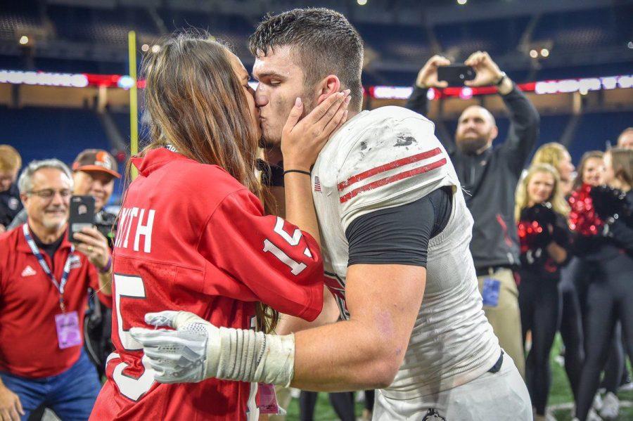 Sutton Smith gets engaged following MAC victory