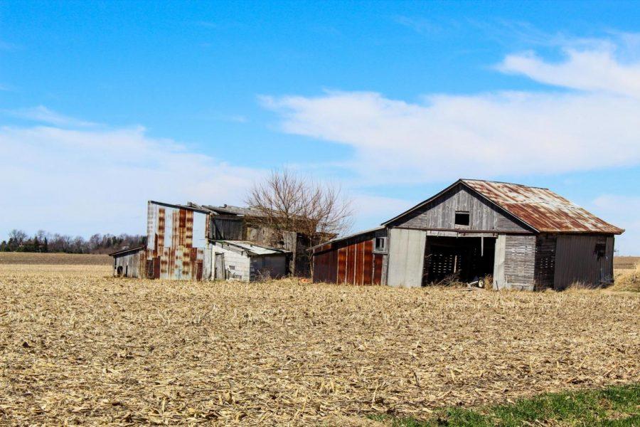 An barn sits abandoned Tuesday near University Road in Malta, IL 