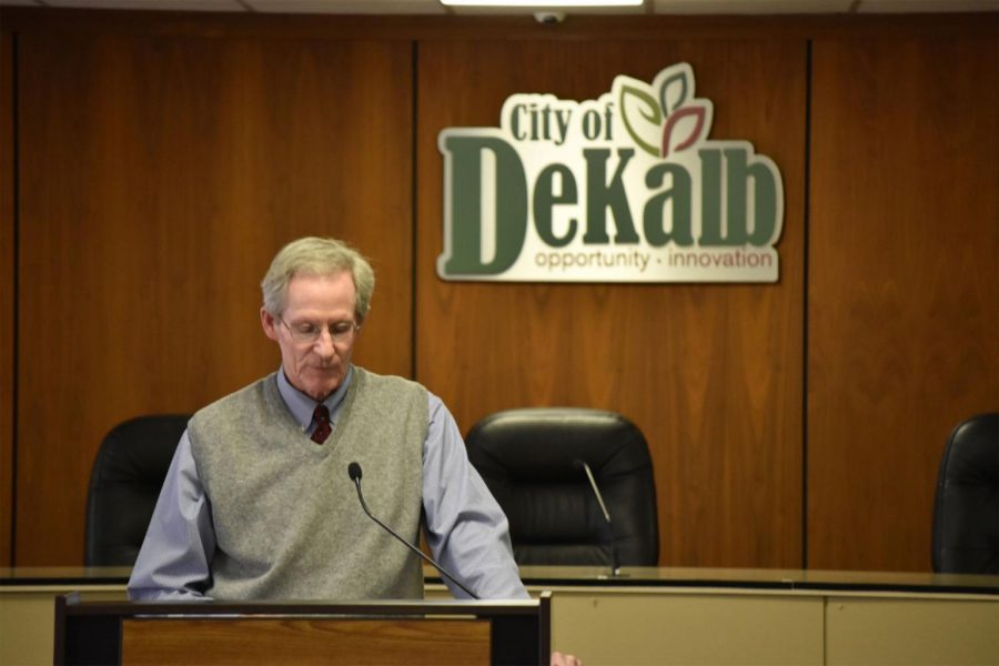 City Manager Bill Nicklas speaks to DeKalb business owners Tuesday at an emergency meeting to address the state-wide ban on dine-in service.