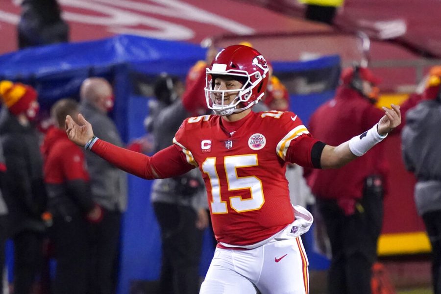 Kansas+City+Chiefs+quarterback+Patrick+Mahomes+celebrates+after+throwing+a+5-yard+touchdown+pass+to+tight+end+Travis+Kelce+during+the+second+half+of+the+AFC+championship+NFL+football+game+against+the+Buffalo+Bills%2C+Jan.+24%2C+2021%2C+in+Kansas+City%2C+Missouri.