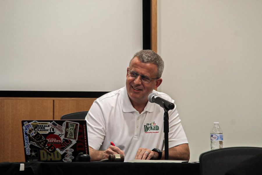 DeKalb mayor Cohen Barnes at the Aug. 23 City Council meeting. (Northern Star File Photo) 