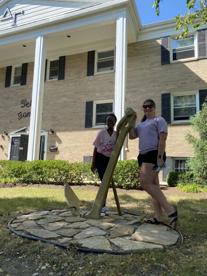 Keearin Jackson (left) and Erin Grace in front of the Delta Gamma house ready to start the fall semester.