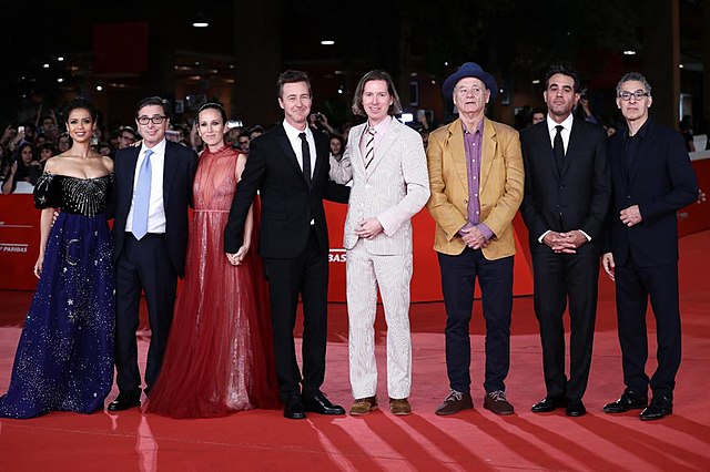 Director+Wes+Anderson+with+actors+Edward+Norton+and+Bill+Murray.