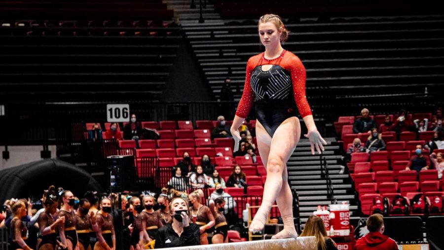 Sophomore+gymnast+Kendall+George+walks+the+balance+beam+at+the+Huskies+home+meet+Feb.+4+at+the+Convocation+Center+in+DeKalb.+%28Sean+Reed+%7C+Northern+Star%29