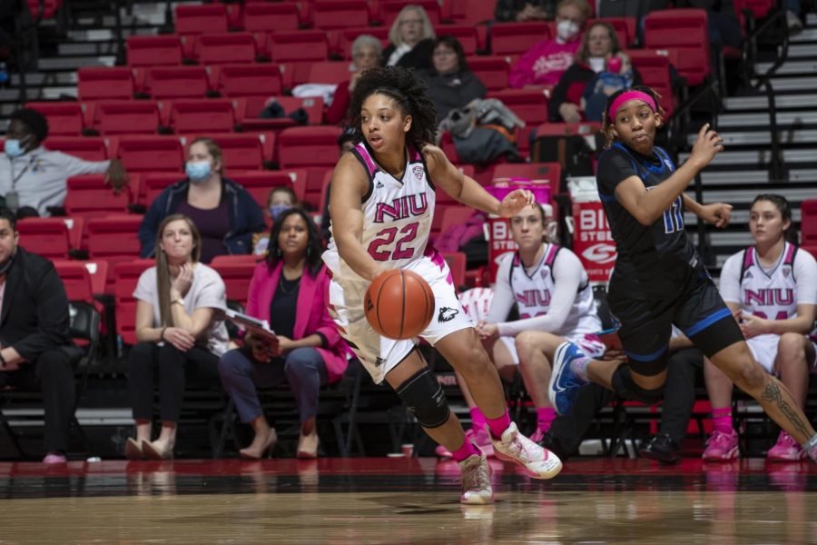 Redshirt senior guard Janae Poisson navigates the court during Wednesdays overtime win over the Buffalo Bulls. Poisson recorded 26 points, six rebounds and an assist during NIUs matchup with Buffalo at the Convocation Center in DeKalb. (NIU Athletics)