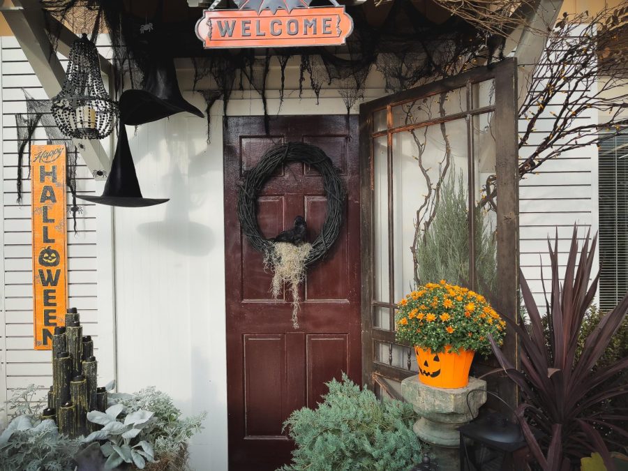 DeKalb Park District is hosting a Halloween house decorating contest.