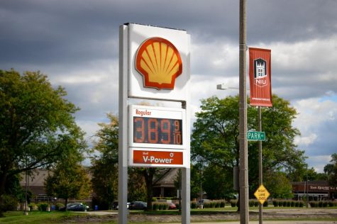 The Shell gas station located on West Lincoln Highway in DeKalb. The gas is priced at 3.89/gal (Sean Reed | Northern Star)
