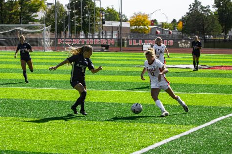 Freshman forward Madison Looby escorts the ball while keeping it away from an Akron defender in Sundays                                                                                                                                                                                                                                                                                                                                                                                                                                                                                                                                                                                                                                                                                                                                                                                                                                                                                                                                                                                                                                                                                                                                                                                                                                                                                                                                                                                                                                                                                                                                                                                                                                                                                                                                                                                                                                                                                                                                                                                                                                                                                                                                                                                                                                                                                                                                                                                                                                                                                                                                                                                                                                                                                                                                                                                                                                                                                                                                                                                                                                                                                                                                                                                                                                                                                                                                                                                                                                                                                                                                                                                                                                                                                                                                                                                                                                                                                                                                                                                                                                                                                                                                                                                                                                                                                                                                                                                                                                                                                                                                                                                                                                                                                                                                                                                                                                                                                                                                                                                                                                                                                                                                                                                                                                                                                                                                                                                                                                                                                                                                                                                                                                                                                                                                                                                                                                                                                                                                                                                                                                                                                                                                                                                                                                                                                                                                                                                                                                                                                                                                                                                                                                                                                                                                                                                                                                                                                                                                                                                                                                                                                                                                                                                                                                                                                                                                                                                                                                                                                                                                                                                                                                                                                                                                                                                                                                                                                                                                                                                                                                                                                                                                                                                                                                                                                                                                                                                                                                                                                                                                                                                                                                                                                                                                                                                                                                                                                                                                                                                                                                                                                                                                                                                                                                                                                                                                                                                                                                                                                                                                                                                                                                                                                                                                                                                                                                                                                                                                                                                                                                                                                                                                                                                                                                                                                                                                                                                                                                                                                                                                                                                                                                                                                                                                                                                                                                                                                                                                                                                                                                                                                                                                                                                                                                                                                                                                                                                                                                                                                                                                                                                                                                                                                                                                                                                                                                                                                                                                                                                                                                                                                                                                                                                                                                                                                                                                                                                                                                                                                                                                                                                                                                                                                                                                                                                                                                                                                                                                                                                                                                                                                                                                                                                                                                                                                                                                                                                                                                                                                                                                                                                                                                                                                                                                                                                                                                                                                                                                                                                                                                                                                                                                                                                                                                                                                                                                                                                                                                                                                                                                                                                                                                                                                                                                                                                                                                                                                                                                                                                                                                                                                                                                                                                                                                                                                                                                                                                                                                                                                                                                                                                                                                                                                                                                                                                                                                                                                                                                                                                                                                                                                                                                                                                                                                                                                                                                                                                                                                                                                                                                                                                                                                                                                                                                                                                                                                                                                                                                                                                                                                                                                                                                                                                                                                                                                                                                                                                                                                                                                                                                                                                                                                                                                                                                                                                                                                                                                                                                                                                                                                                                                                                                                                                                                                                                                                                                                                                                                                                                                                                                                                                                                                                                                                                                                                                                                                                                                                                                                                                                                                                                                                                                                                                                                                                                                                                                                                                                                                                                                                                                                                                                                                                                                                                                                                                                                                                                                                                                                                                                                                                                                                                                                                                                                                                                                                                                                                                                                                                                                                                                                                                                                                                                                                                                                                                                                                                                                                                                                                                                                                                                                                                                                                                                                                                                                                                                                                                                                                                                                                                                                                                                                                                                                                                                                                                                                                                                                                                                                                                                                                                                                                                                                                                                                                                                                                                                                                                                                                                                                                                                                                                                                                                                                                                                                                                                                                                                                                                                                                                                                                                                                                                                                                                                                                                                                                                                                                                                                                                                                                                                                                                                                                                                                                                                                                                                                                                                                                                                                                                                                                                                                                                                                                                                                                                                                                                                                                                                                                                                                                                                                                                                                                                                                                                                                                                                                                                                                                                                                                                                                                                                                                                                                                                                                                                                                                                                                                                                                                                                                                                                                                                                                                                                                                                                                                                                                                                                                                                                                                                                                                                                                                                                                                                                                                                                                                                                                                                                                                                                                                                                                                                                                                                                                                                                                                                                                                                                                                                                                                                                                                                                                                                                                                                                                                                                                                                                                                                                                                                                                                                                                                                                                                                                                                                                                                                                                                                                                                                                                                                                                                                                                                                                                                                                                                                                                                                                                                                                                                                                                                                                                                                                                                                                                                                                                                                                                                                                                                                                                                                                                                                                                                                                                                                                                                                                                                                                                                                                                                                                                                                                                                                                                                                                                                                                                                                                                                                                                                                                                                                                                                                                                                                                                                                                                                                                                                                                                                                                                                                                                                                                                                                                                                                                                                                                                                                                                                                                                                                                                                                                                                                                                                                                                                                                                                                                                                                                                                                                                                                                                                                                                                                                                                                                                                                                                                                                                                                                                                                                                                                                                                                                                                                                                                                                                                                                                                                                                                                                                                                                                                                                                                                                                                                                                                                                                                                                                                                                                                                                                                                                                                                                                                                                                                                                                                                                                                                                                                                                                                                                                                                                                                                                                                                                                                                                                                                                                                                                                                                                                                                                                                                                                                                                                                                                                                                                                                                                                                                                                                                                                                                                                                                                                                                                                                                                                                                                                                                                                                                                                                                                                                                                                                                                                                                                                                                                                                                                                                                                                                                                                                                                                                                                                                                                                                                                                                                                                                                                                                                                                                                                                                                                                                                                                                                                                                                                                                                                                                                                                                                                                                                                                                                                                                                                                                                                                                                                                                                                                                                                                                                                                                                                                                                                                                                                                                                                                                                                                                                                                                                                                                                                                                                                                                                                                                                                                                                                                                                                                                                                                                                                                                                                                                                                                                                                                                                                                                                                                                                                                                                                                                                                                                                                                                                                                                                                                                                                                                                                                                                                                                                                                                                                                                                                                                                                                                                                                                                                                                                                                                                                                                                                                                                                                                                                                                                                                                                                                                                                                                                                                                                                                                                                                                                                                                                                                                                                                                                                                                                                                                                                                                                                                                                                                                                                                                                                                                                                                                                                                                                                                                                                                                                                                                                                                                                                                                                                                                                                                                                                                                                                                                                                                                                                                                                                                                                                                                                                                                                                                                                                                                                                                                                                                                                                                                                                                                                                                                                                                                                                                                                                                                                                                                                                                                                                                                                                                                                                                                                                                                                                                                                                                                                                                                                                                                                                                                                                                                                                                                                                                                                                                                                                                                                                                                                                                                                                                                                                                                                                                                                                                                                                                                                                                                                                                                                                                                                                                                                                                                                                                                                                                                                                                                                                                                                                                                                                                                                                                                                                                                                                                                                                                                                                                                                                                                                                                                                                                                                                                                                                                                                                                                                                                                                                                                                                                                                                                                                                                                                                                                                                                                                                                                                                                                                                                                                                                                                                                                                                                                                                                                                                                                                                                                                                                                                                                                                                                                                                                                                                                                                                                                                                                                                                                                                                                                                                                                                                                                                                                                                                                                                                                                                                                                                                                                                                                                                                                                                                                                                                                                                                                                                                                                                                                                                                                                                                                                                                                                                                                                                                                                                                                                                                                                                                                                                                                                                                                                                                                                                                                                                                                                                                                                                                                                                                                                                                                                                                                                                                                                                                                                                                                                                                                                                                                                                                                                                                                                                                                                                                                                                                                                                                                                                                                                                                                                                                                                                                                                                                                                                                                                                                                                                                                                                                                                                                                                                                                                                                                                                                                                                                                                                                                                                                                                                                                                                                                                                                                                                                                                                                                                                                                                                                                                                                                                                                                                                                                                                                                                                                                                                                                                                                                                                                                                                                                                                                                                                                                                                                                                                                                                                                                                                                                                                                                                                                                                                                                                                                                                                                                                                                                                                                                                                                                                                                                                                                                         match between the Huskies and the Zips (Sean Reed | Northern Star)