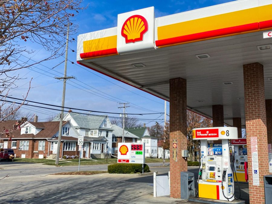 Shell+gas+station+with+a+price+of+%243.93+on+Monday+afternoon+at+308+N.+Seventh+Street+in+DeKalb.++%28Sean+Reed+%7C+Northern+Star%29