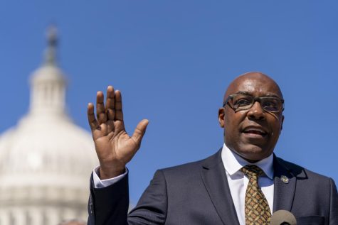 Illinois Attorney General Kwame Raoul speaks at a rally on Capitol Hill in Washington, Sept. 28, 2022. On Dec. 30, Raoul filed paperwork with the state Supreme Court to appeal a local judge’s ruling that eliminating cash bail for criminal defendants is unconstitutional. (AP Photo/Andrew Harnik, File)