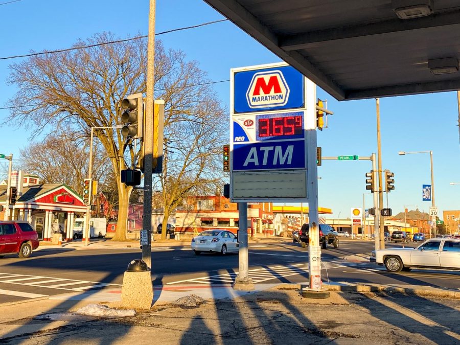 A Marathon gas station located in downtown DeKalb off of West Lincoln Highway. (Sean Reed | Northern Star)