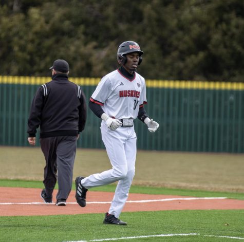 Senior outfielder Malik Peters jogs to the dugout during NIU baseballs home opener against Ohio on March 24. The Huskies lost the game  11-2. (Tim Dodge | Northern Star)