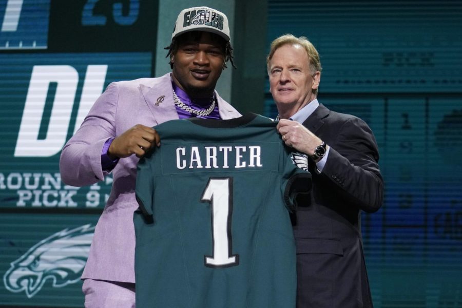Georgia+defensive+lineman+Jalen+Carter%2C+left%2C+poses+with+NFL+Commissioner+Roger+Goodell+after+being+chosen+by+the+Philadelphia+Eagles+with+the+ninth+overall+pick+during+the+first+round+of+the+NFL+football+draft%2C+Thursday%2C+April+27%2C+2023%2C+in+Kansas+City%2C+Mo.+%28AP+Photo%2FJeff+Roberson%29