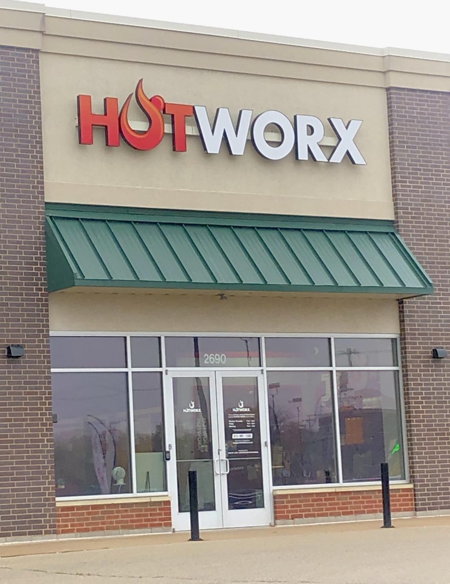 The outside of HOTWORX, a pilates studio, located in Sycamore. The newly opened gym consists of an infrared sauna and has 11 different types of workout sessions. (Tim Dodge | Northern Star)