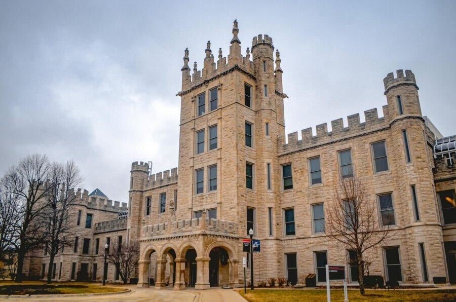 Altgeld stands tall surrounded by leafless trees. Ten-day enrollment for spring 2024 stated a 1% decrease in student enrollment compared to spring 2023. (Northern Star file photo)