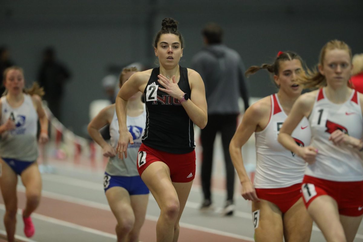 Senior Julia Finegan (2) runs at the Redbird Tune Up on Feb. 16. Finegan finished third in the 800-meter run at the Fighting Illini Tune Up on Saturday. (Courtesy of Illinois State Athletics)