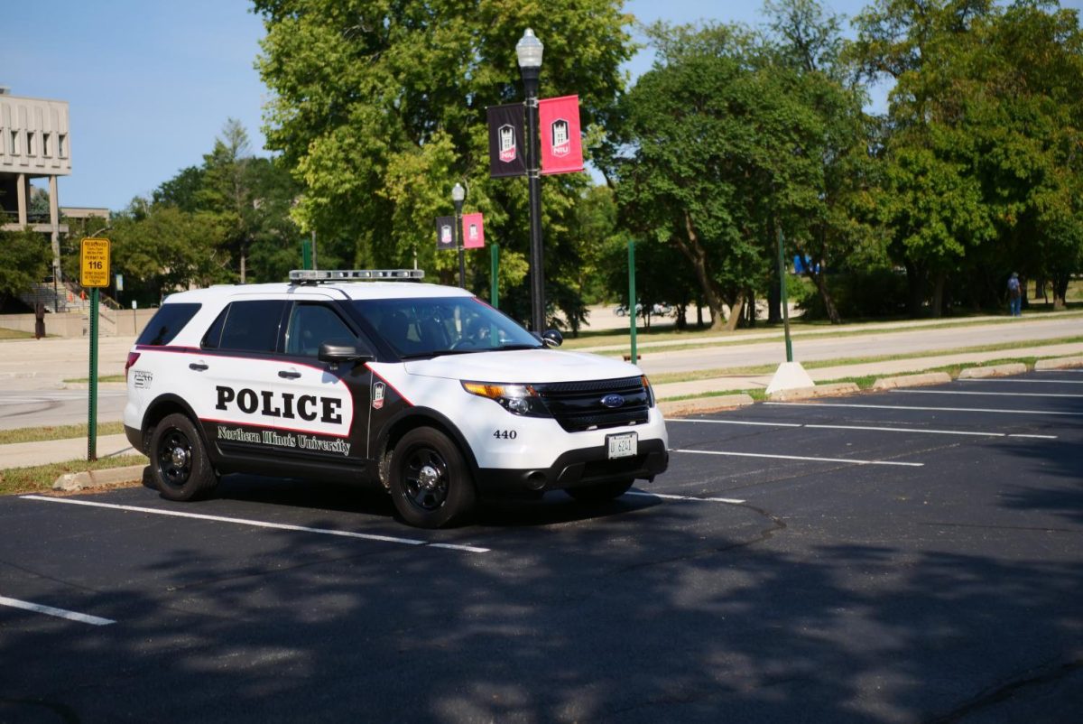 An+NIU+Police+car+sits+parked+on+NIUs+campus.+Crimes+such+as+burglary+and+theft+were+reported+in+April+2024+on+NIUs+campus.+%28Northern+Star+file+photo%29