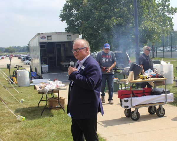 College of Engineering and Engineering Technology Dean Dave Grewell speaks at the CEET Welcome Back Cookout. Grewell received his BS, MS, and Ph.D. in welding engineering from The Ohio State University. (Ethan Rodriguez | Northern Star)