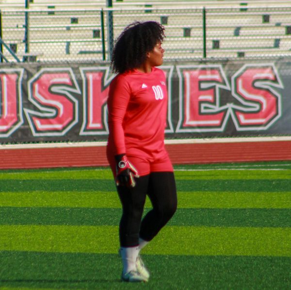 Graduate student goalkeeper Ary Purifoy eyes the field shortly after a goalie kick against the Kent State University Golden Flashes on Thursday. Purifoy recorded 2 saves in the 2-1 victory over the Golden Flashes. (Ro Hong | Northern Star) 