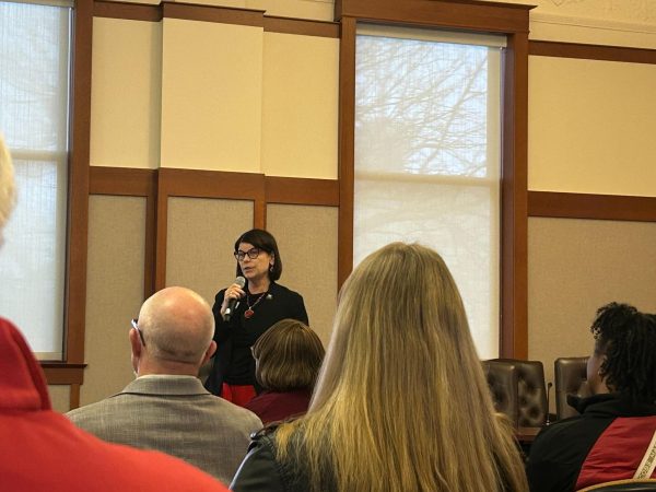 NIU President Lisa Freeman addresses the members of University Council at its meeting Wednesday. Freeman discussed NIU’s university goals for 2025 which will be presented at the Dec. 12 Board of Trustees meeting. (Emily Beebe | Northern Star)