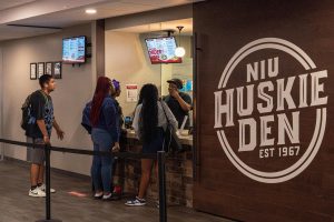 Students order lunch on Thursday at the Huskie Den. The Huskie Den and QDOBA no longer accept meal swipes starting the fall semester. (Totus Tuus Keely | Northern Star)