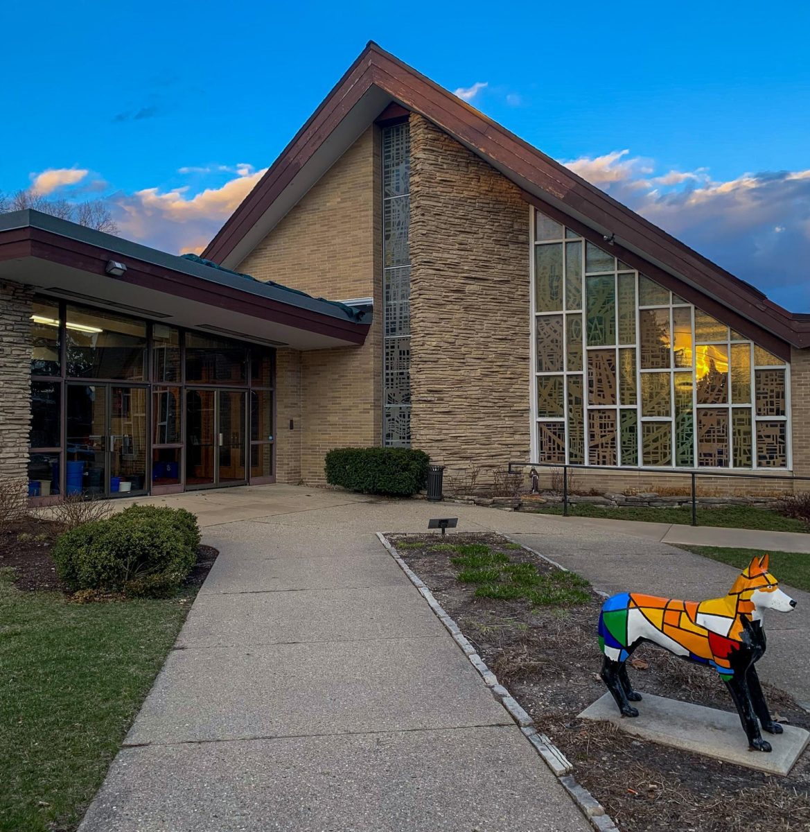 The Newman Catholic Student Center of DeKalb sits at 512 Normal Road on a sunny day. Opinion Editor Kahlil Kambui argues politics should not mix with religion and that the mix gives people a bad perception of religion. (Northern Star File Photo)