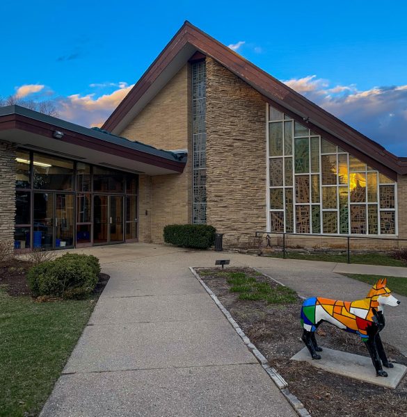 The Newman Catholic Student Center of DeKalb sits at 512 Normal Road on a sunny day. Opinion Editor Kahlil Kambui argues politics should not mix with religion and that the mix gives people a bad perception of religion. (Northern Star File Photo)