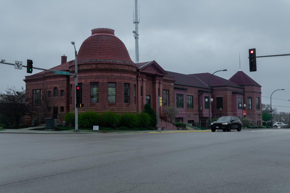 The Sycamore Public Library sits at 103 E. State St. in Sycamore. The Sycamore Public Library will host goat yoga from 1 p.m. to 1:45 p.m. and 2:15 p.m. to 3 p.m.  Thursday. (Ethan Rodriguez | Northern Star)